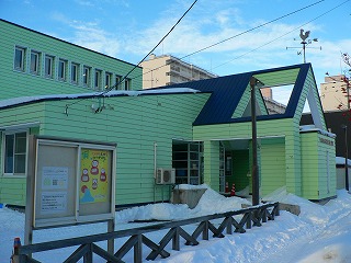 東札幌児童会館の外観写真